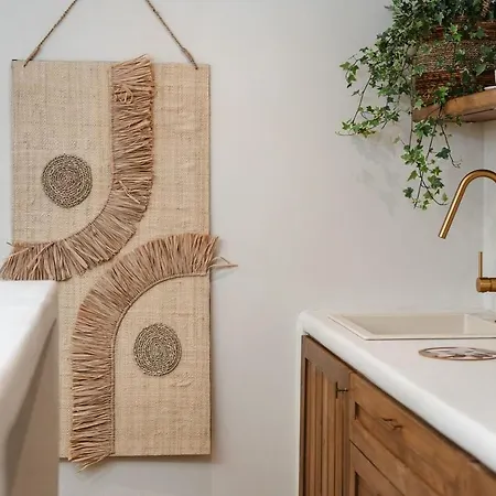 Chic Elysium - Refuge Apartmán Naxos City